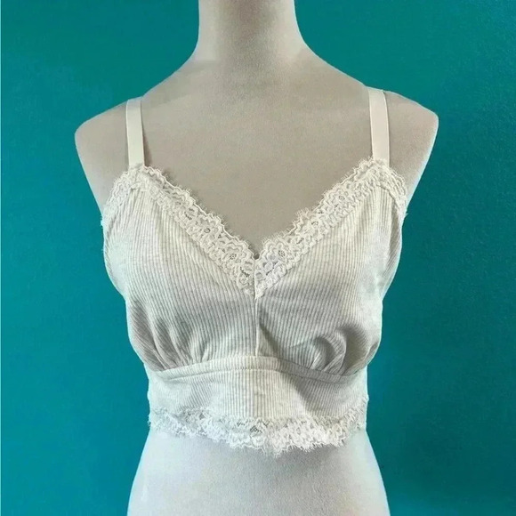 New with tags aerie RIBBED EYELASH LACE TRIM
LONGLINE beige bralette top - Picture 2 of 8